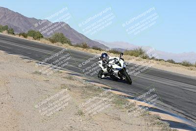 media/Dec-01-2025-Moto Forza (Mon) [[2daa91e15f]]/3-Beginner Group/Session 4 (Turn 10 Inside)/